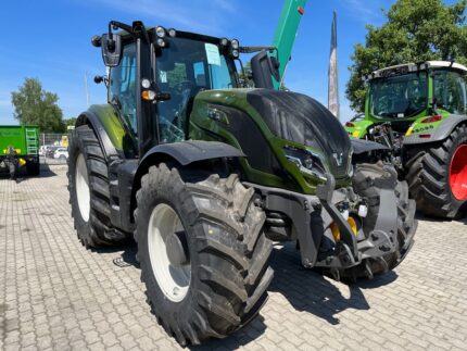Valtra T175 - Tracteur agricole