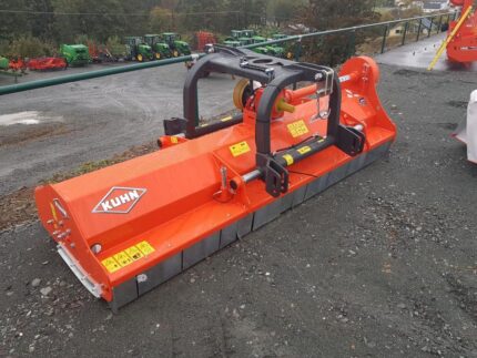 Kuhn BPR 28 - Broyeur horizontal